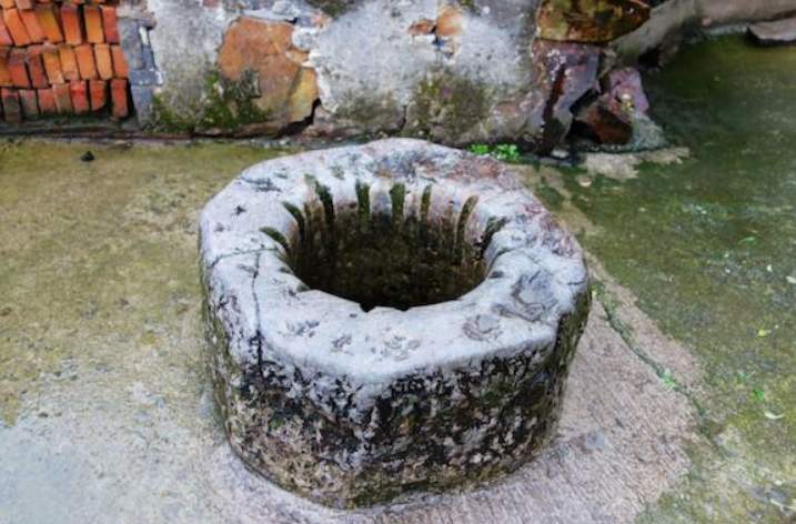 如何勘察地下水源,農(nóng)村水井方位的風(fēng)水知識(shí)有